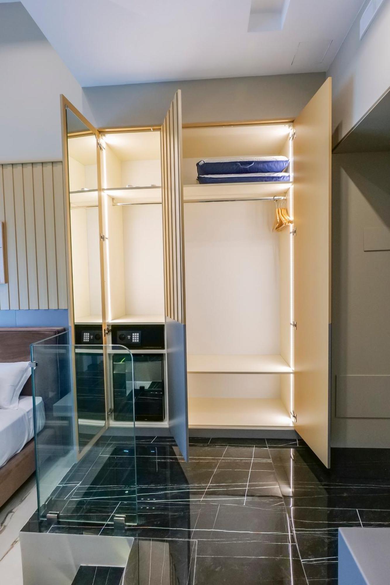 Maison San Carlo Luxury Suites Napoli Exterior foto