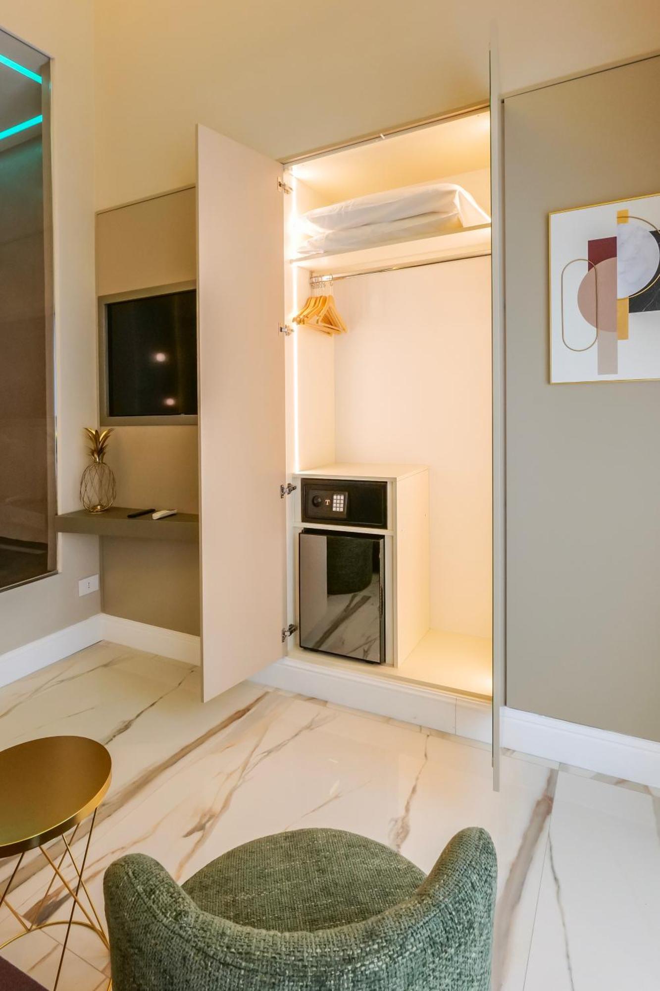 Maison San Carlo Luxury Suites Napoli Exterior foto
